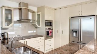 Ohope Beach Resort Penthouse Apartment Kitchen